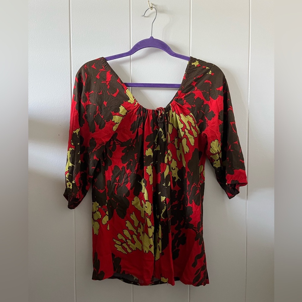 *SOLD* MANUHEALI’I blouse ‘iwa’iwa print ~ size medium